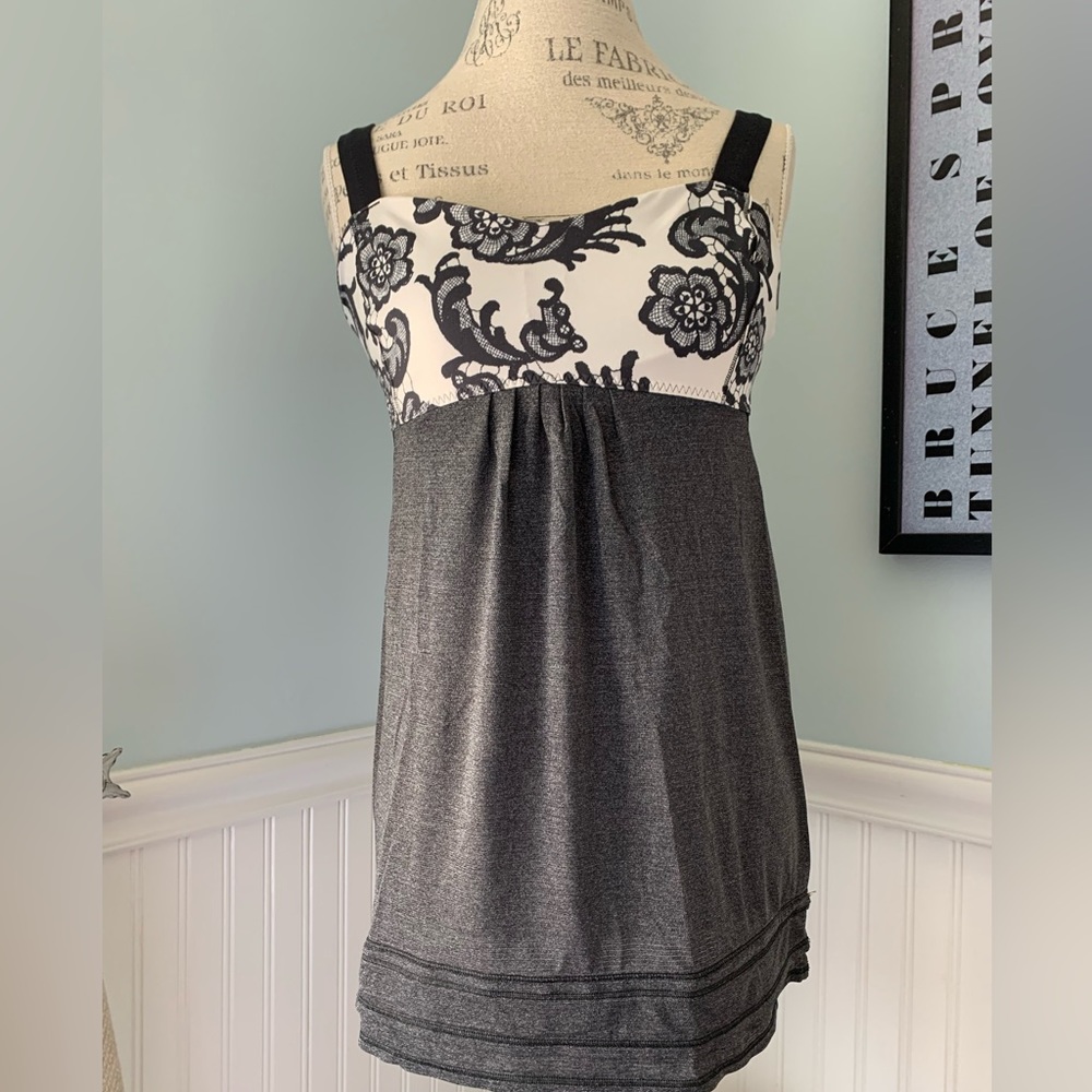 Lululemon tank